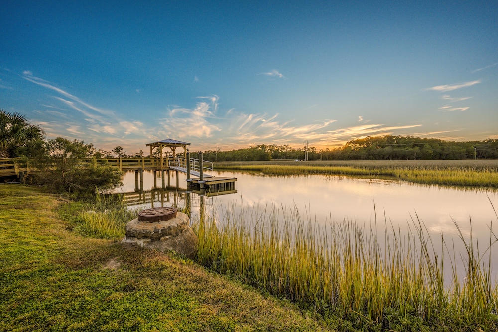 Creekside Lands Inn - photo 16