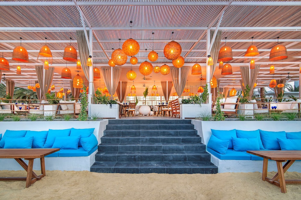 מזון ומשקאות