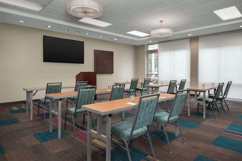 Home2 Suites by Hilton Summerville - photo 24