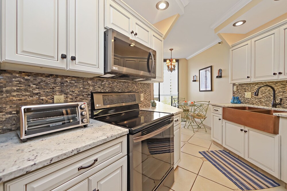 Surfside Resort 206 by RedAwning - photo 16