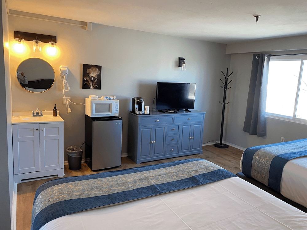 Hampton Harbor Motel - photo 7