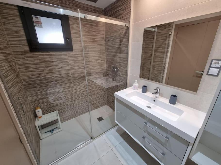Apartment with Magnificent Seeview And All Luxury — Elche — photo 4