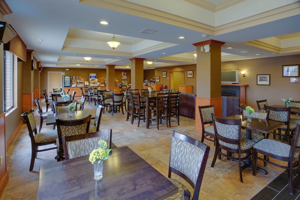 Holiday Inn Express Charles Town by IHG - photo 32