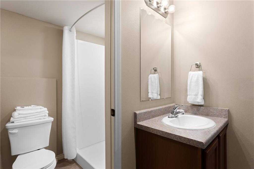 Eagle's Den Suites Andrews a Travelodge by Wyndham - photo 21