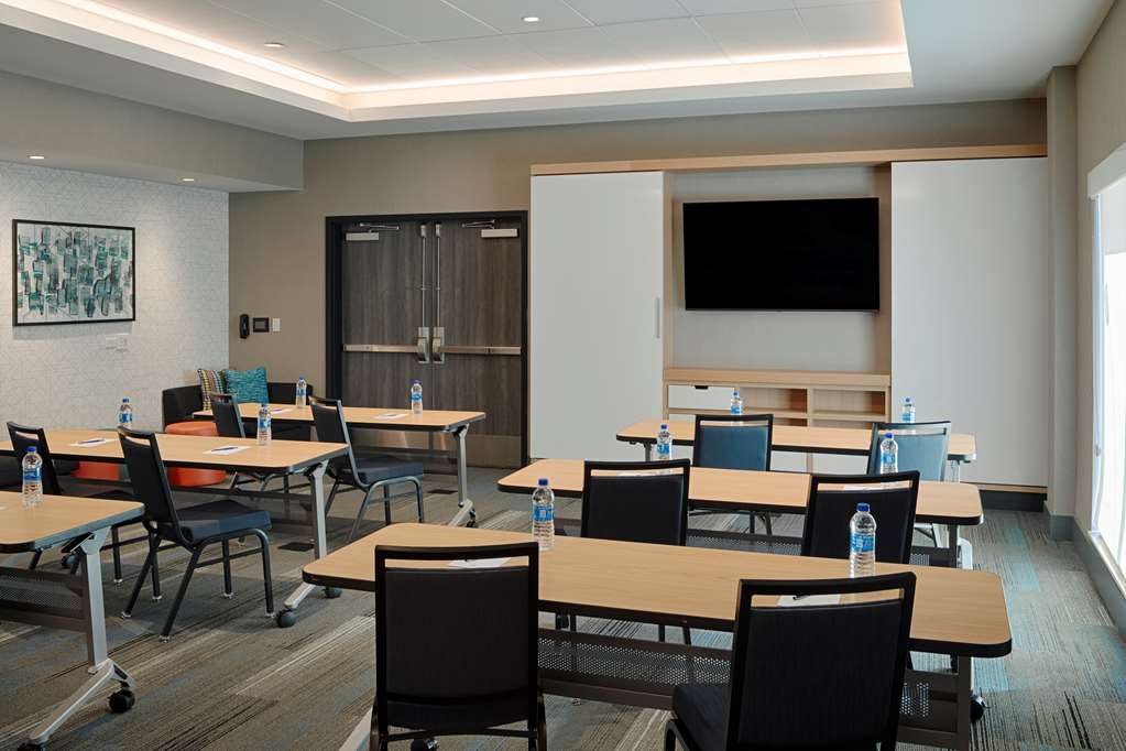 Hyatt House Columbus OSU Short North - photo 14