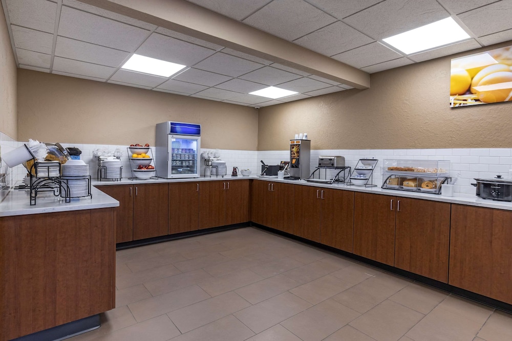 Garner Hotel Butte by IHG - photo 49