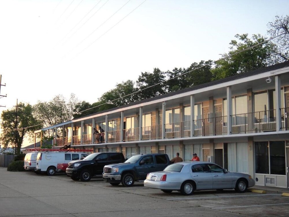 Red River Inn Alexandria in Alexandria, United States