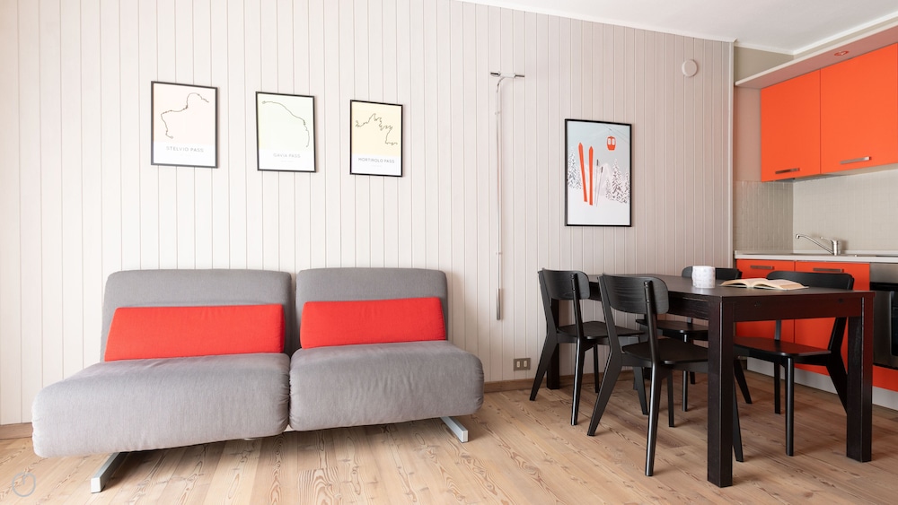 Italianway Cacciatori Delle Alpi 7 — 4-Star Luxury Hotel in Bormio, Italy