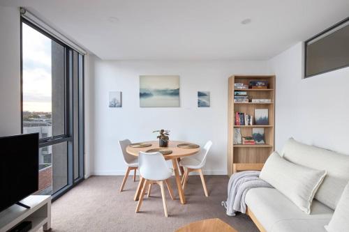 Northside Rendezvous A Stylish Couples' Hideaway — 4-Star Luxury Hotel in Melbourne, Australia