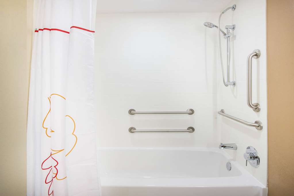 Hawthorn Extended Stay by Wyndham Saint Clairsville - photo 6