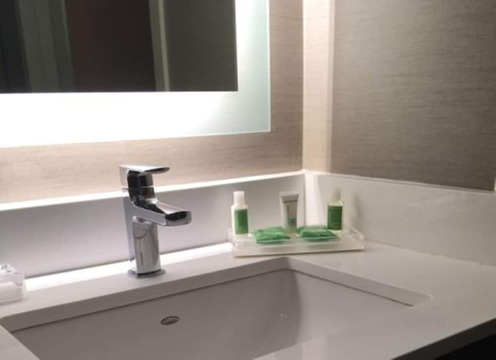 Holiday Inn Manchester Airport by IHG - photo 20