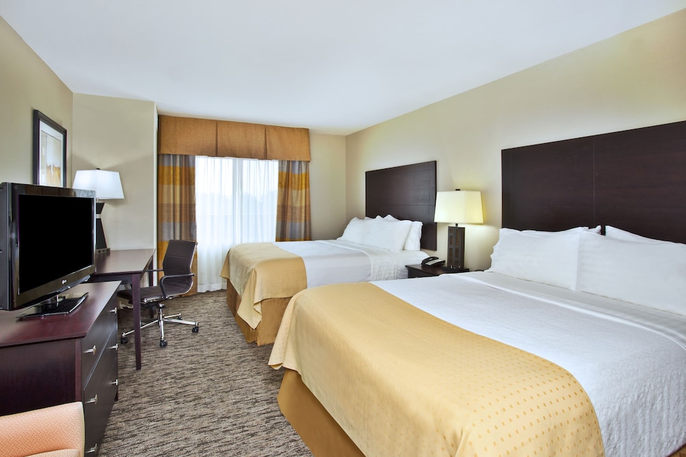 Holiday Inn & Suites Green Bay Stadium by IHG - photo 11