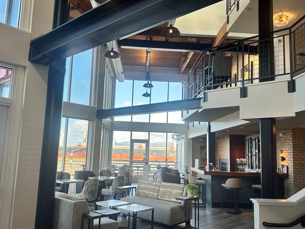 Cannery Pier Hotel & Spa - photo 10