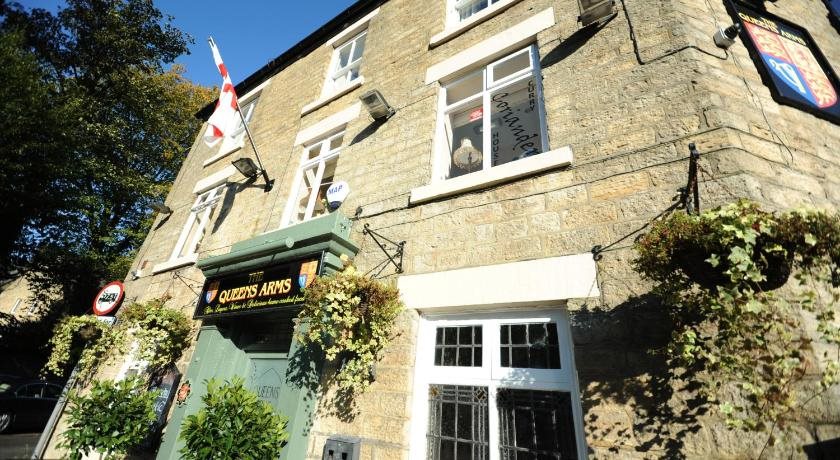 Queens arms country inn in Glossop, United Kingdom