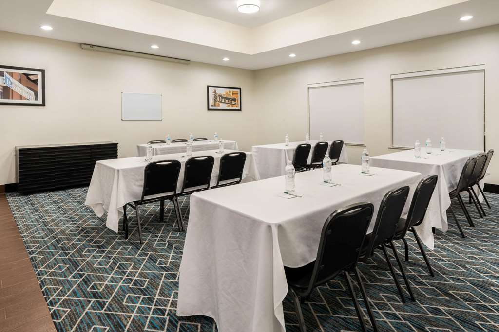 La Quinta Inn & Suites by Wyndham Boutte - photo 24