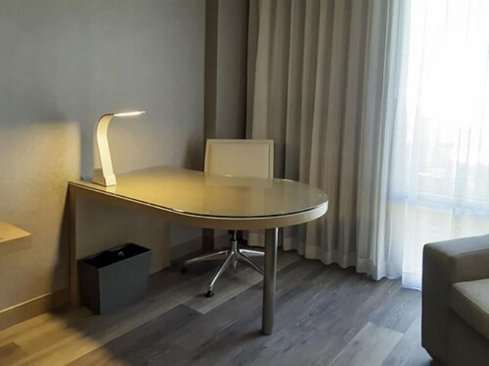 Courtyard by Marriott Los Angeles Monterey Park - photo 12