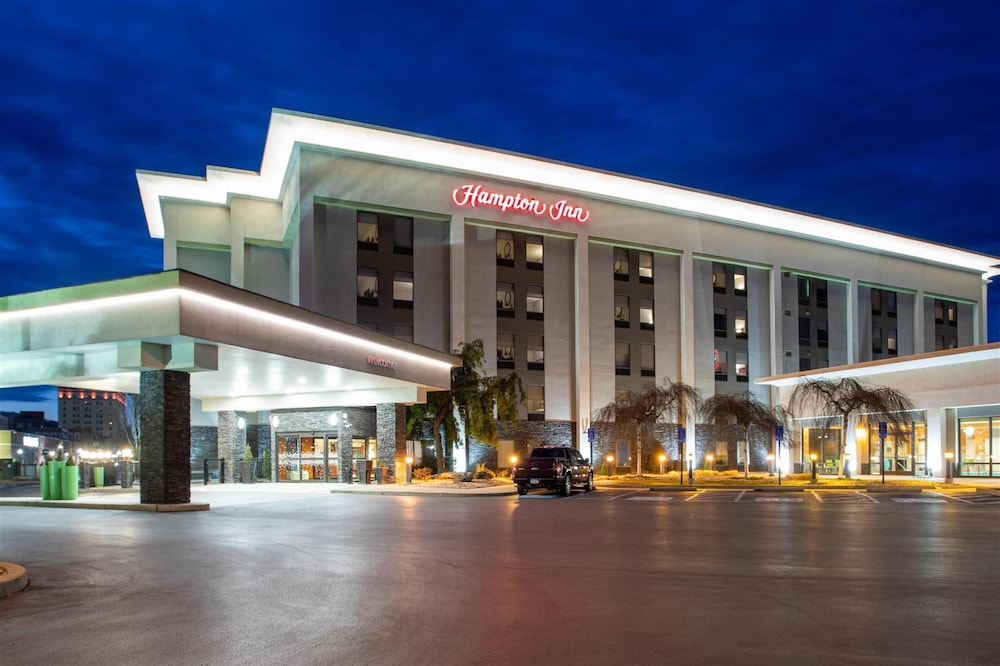 Hampton Inn Williamsport Downtown - carbon neutral hotel in Williamsport