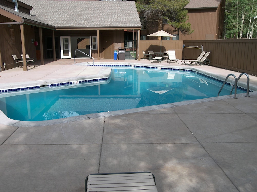 Wild Irishman 2 bed 2 bath Sleeps 9 WIBH - photo 29