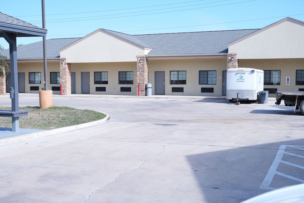Sunbridge Inn and Suites - photo 68