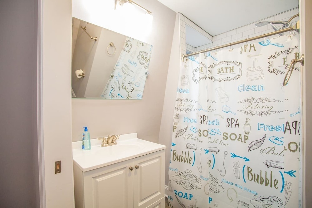 Luxe 4BR 3 Bath North End & Faneuil Hall - photo 28