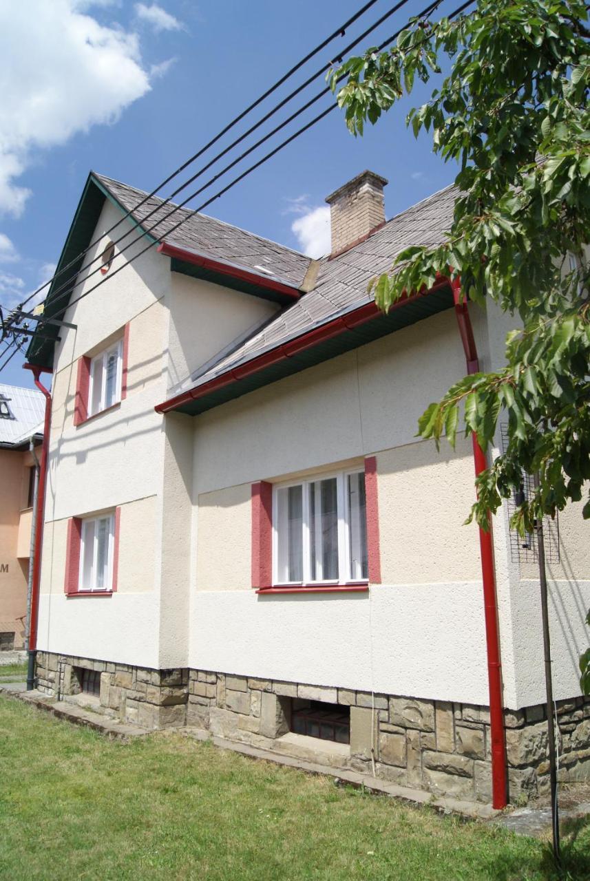 Dum U Splavu — hotel in Karolinka