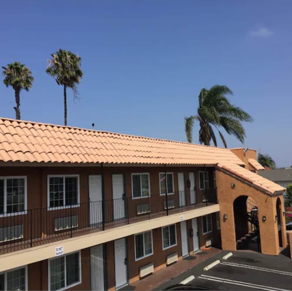 National City Motel - photo 16