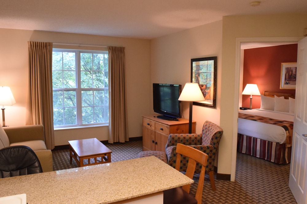 Cresthill Suites Syracuse - photo 14