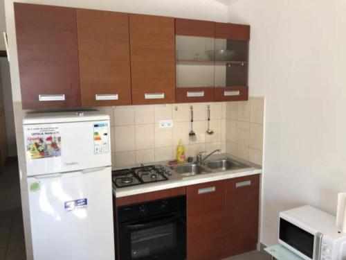 Apartmani Villa Borzic One Bedroom Apartment with Terarce and Sea View — 4-Star Luxury Hotel in Omis, Croatia