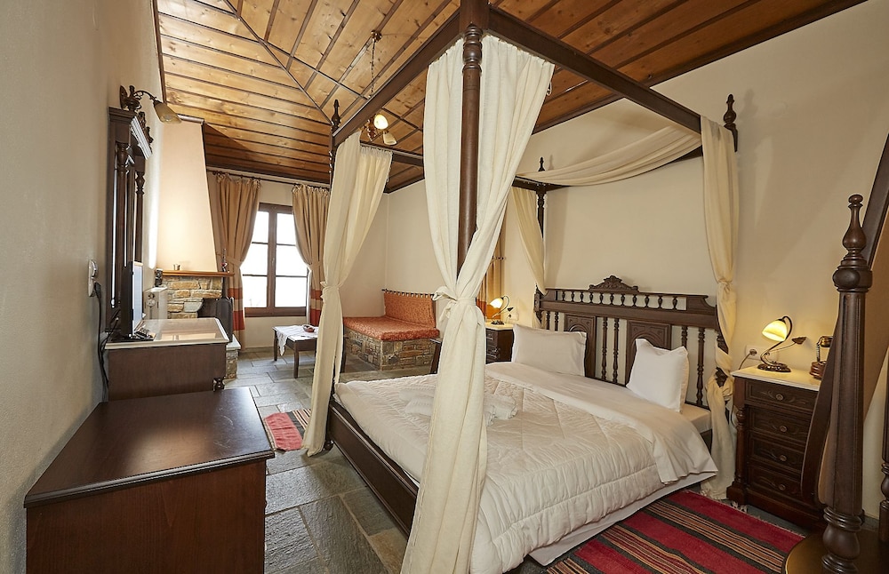 Atrapos Hotel in Volos, Greece