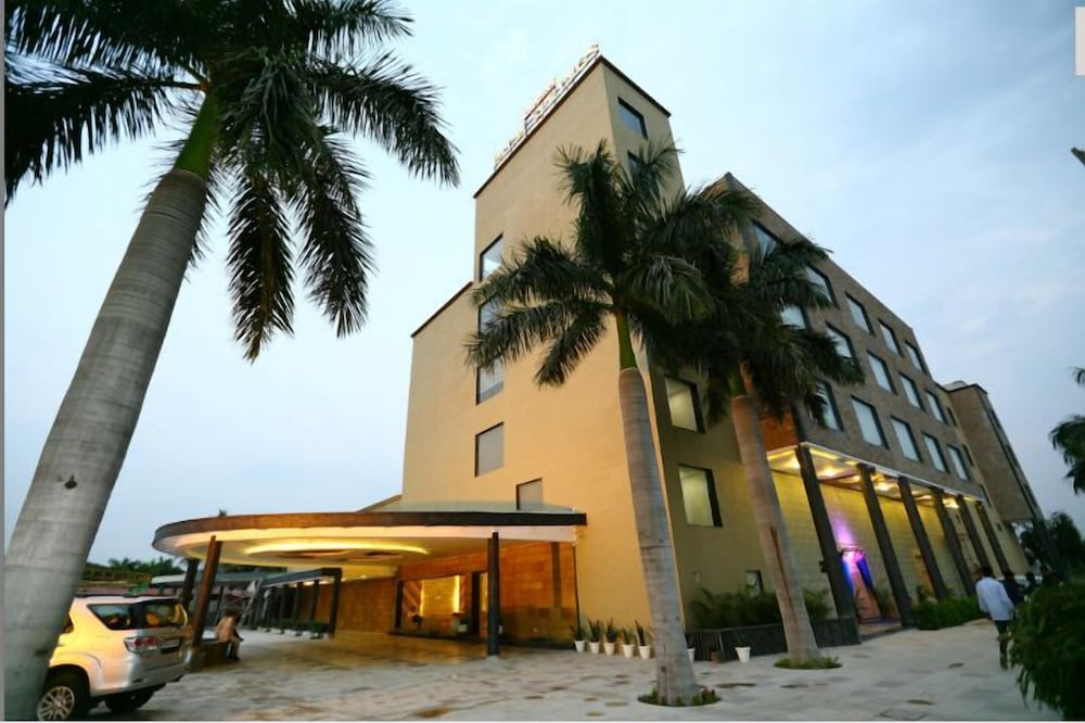 Hotel Kanha's Palm Springs Bhopal — hotel in Bhopal