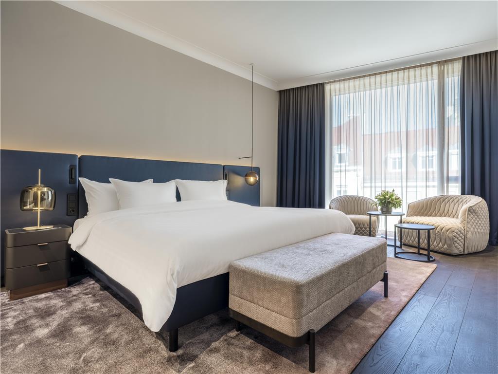 ICONS EHBB rooms DELUXE ROOM