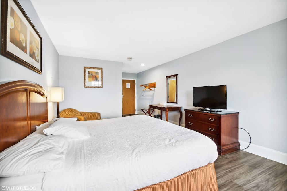 My Hometown Inn - photo 19