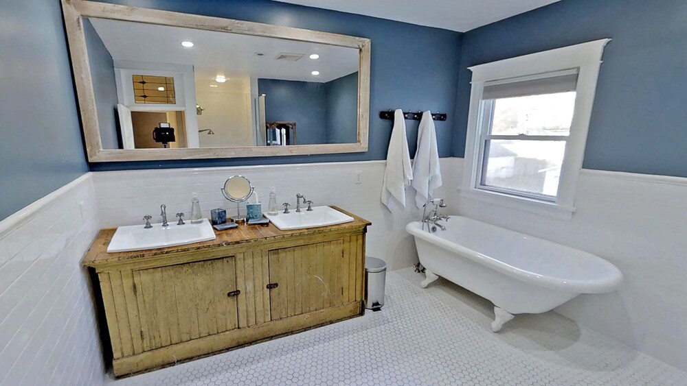 Linden Hills Luxury Charmer - photo 17