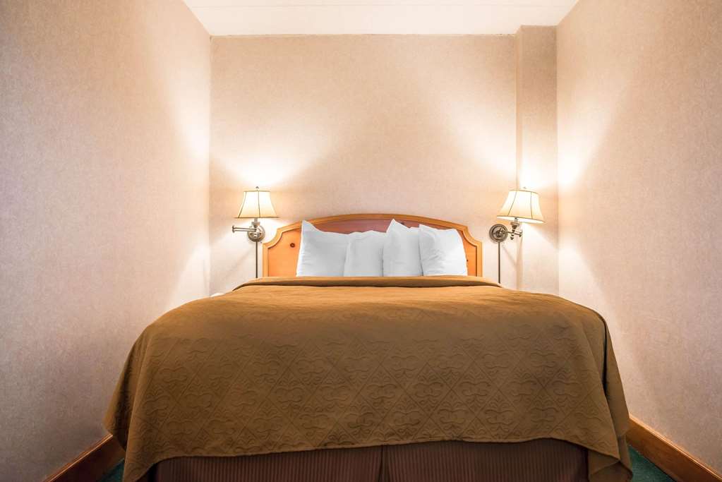 Quality Inn Pittsburgh Airport - photo 23