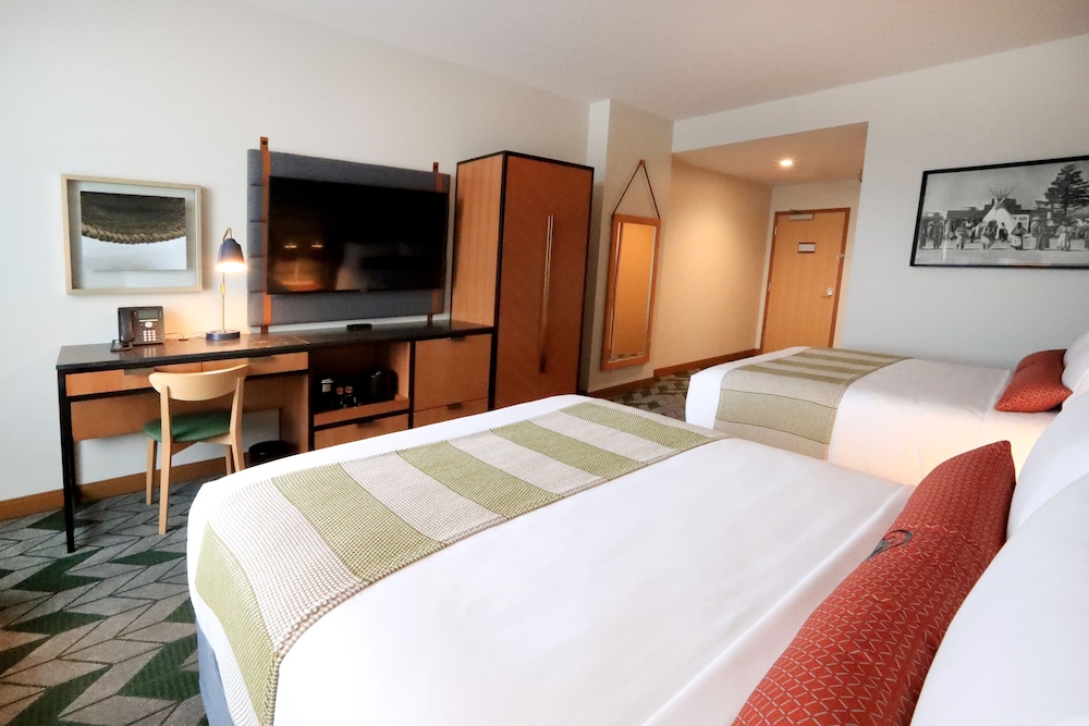 Emerald Queen Hotel and Casino Tacoma - photo 10
