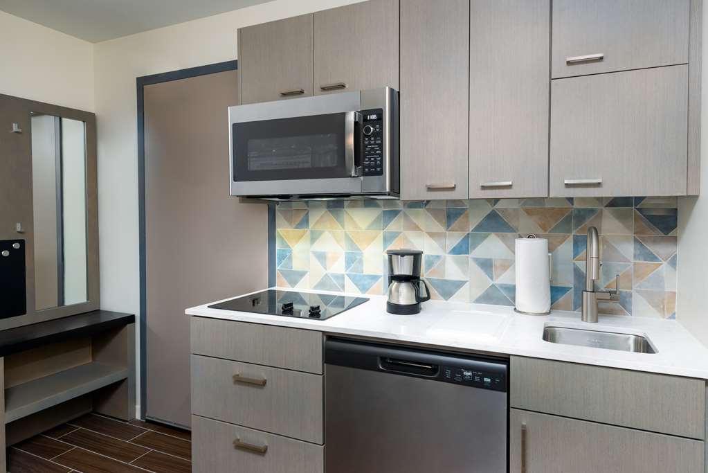 Hyatt House Orlando Airport - photo 21