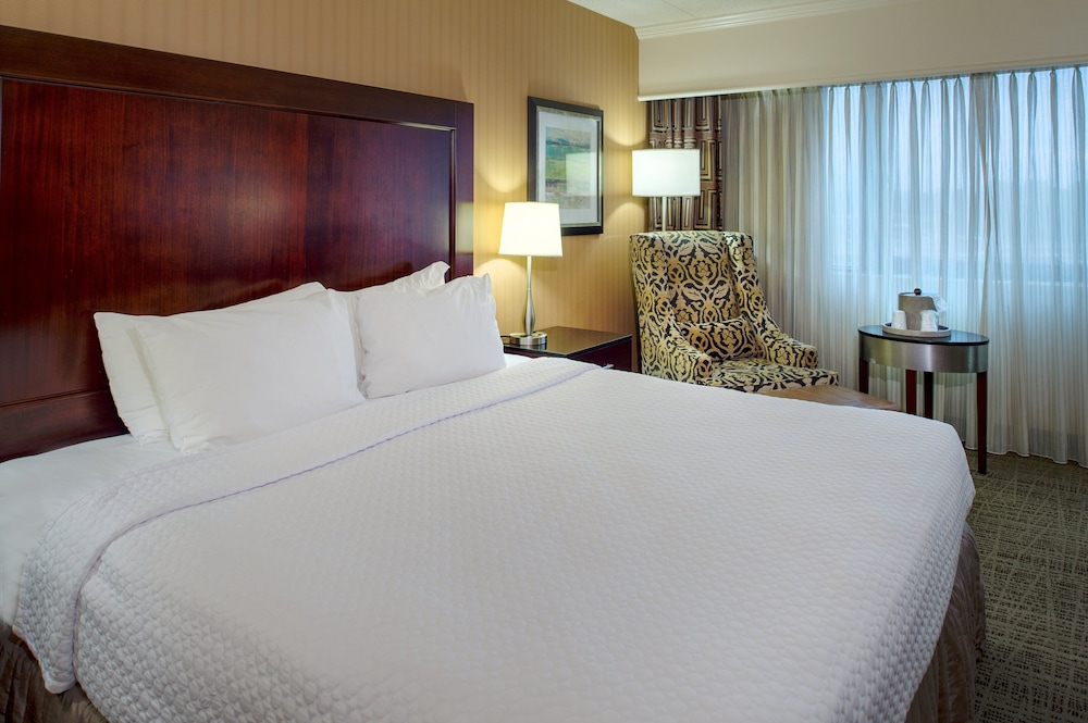 Crowne Plaza St. Louis Airport by IHG - photo 42