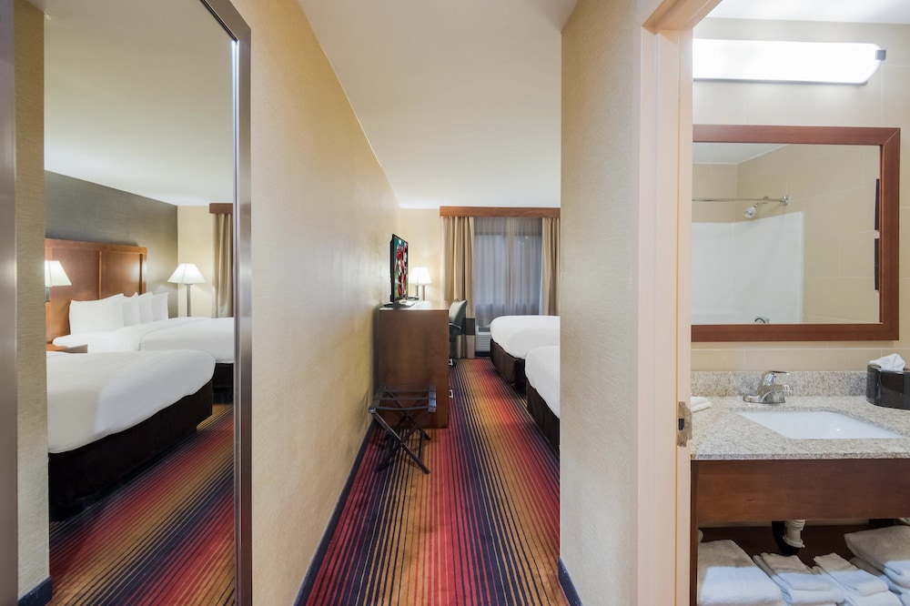 Red Roof Inn Fairfield - photo 17