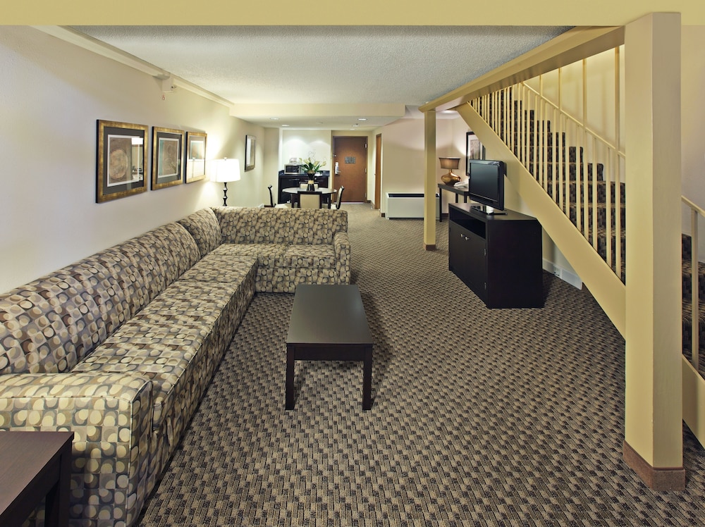 Wyndham Grand Executive Center Little Rock Airport - photo 7