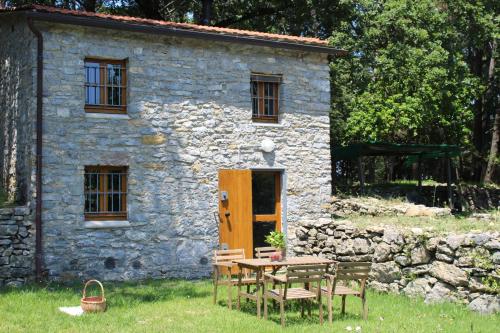 Casa nel bosco sul Golfo dei Poeti Mago — 4-Star Luxury Hotel in Ameglia, Italy