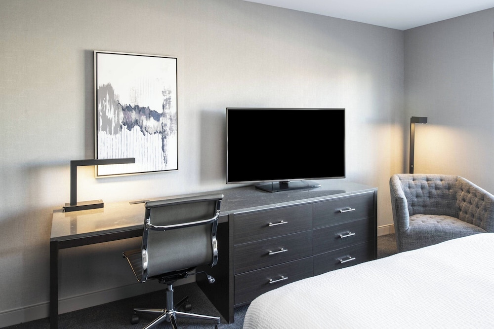 Fairfield Inn & Suites by Marriott Boston Logan Airport Chelsea - photo 12