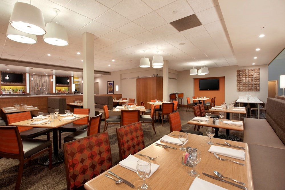 Holiday Inn Airport Portland by IHG - photo 23