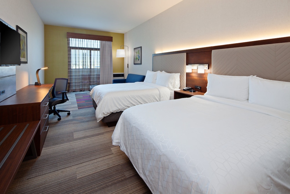 Holiday Inn Express Hotel & Suites Ventura by IHG - photo 6