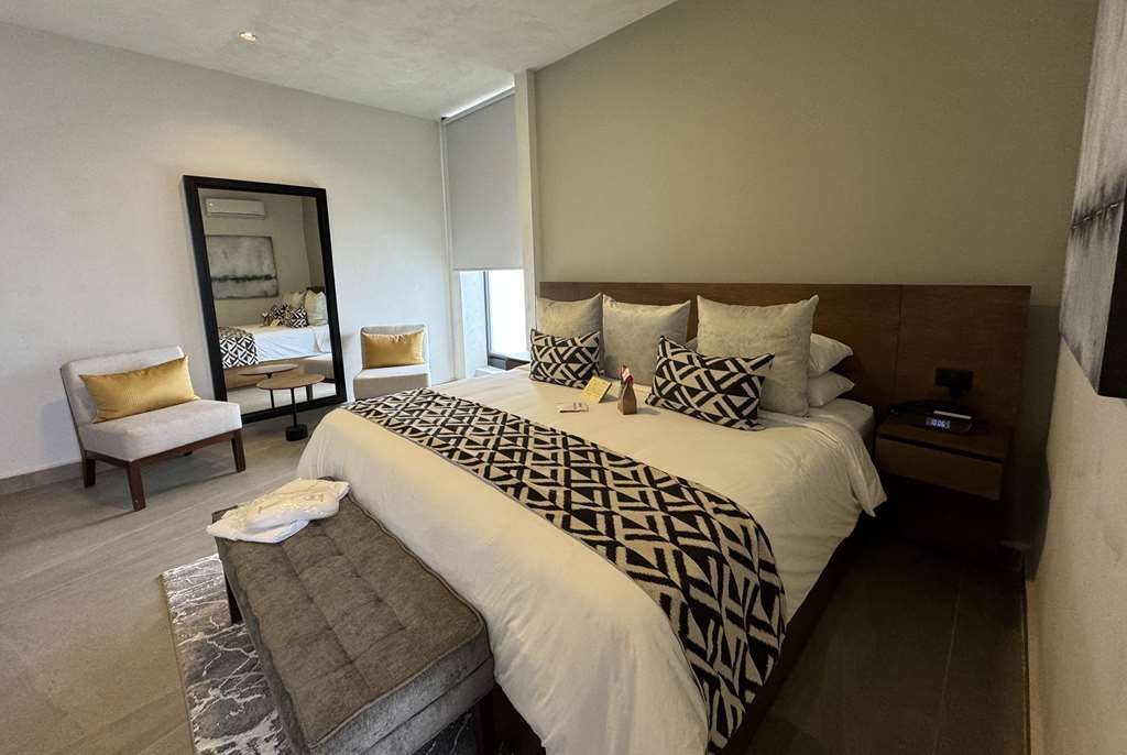 Guest room
