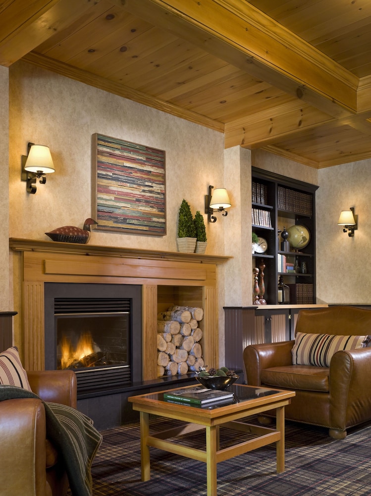 Green Mountain Suites Hotel - photo 20