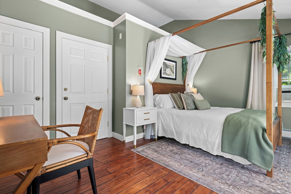 The Aurora Inn & Cottages - photo 95
