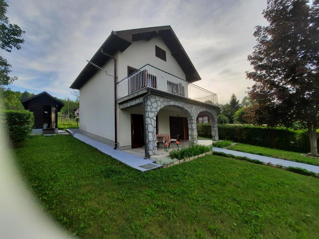 Kuca Za Odmor Vb Idro — hotel in Tuhelj