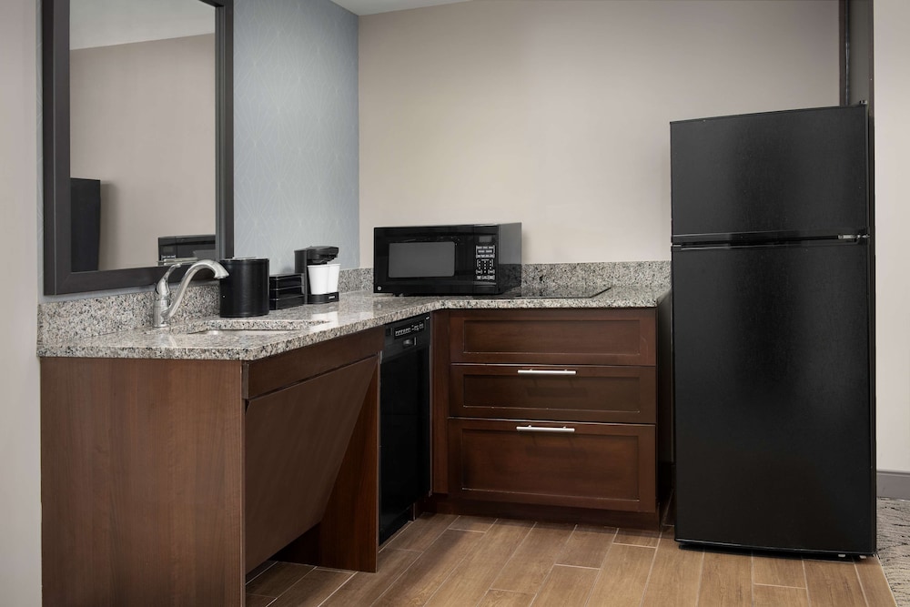 Embassy Suites Springfield - photo 12