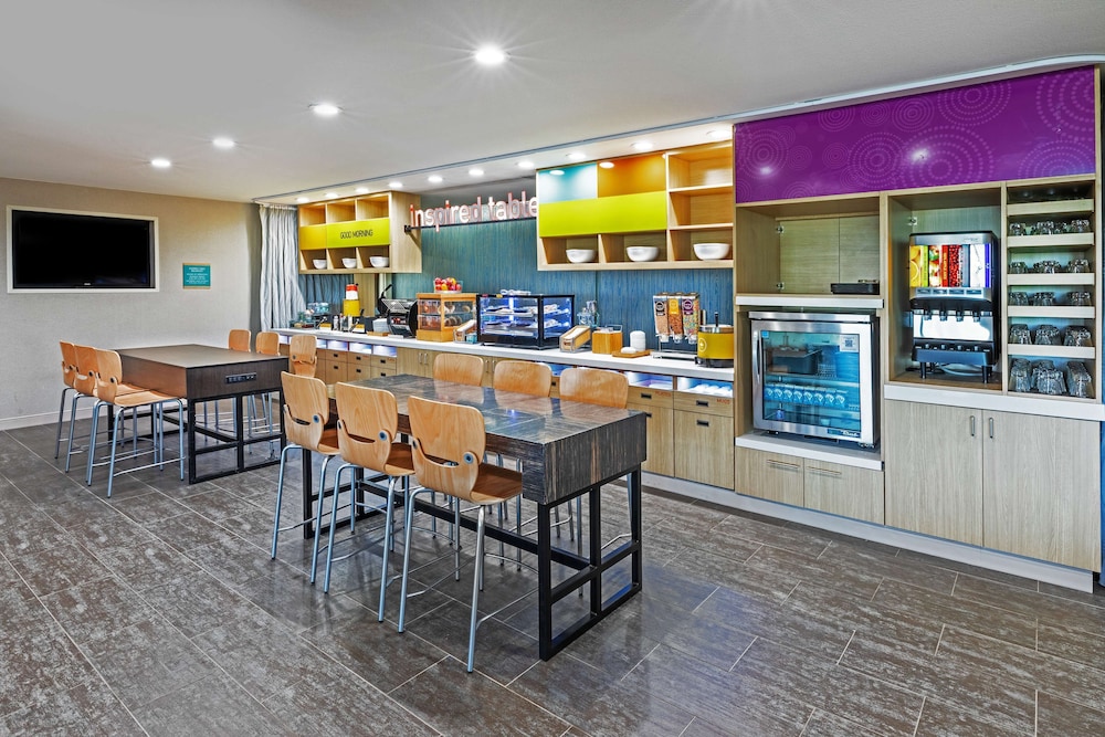 Home2 Suites by Hilton Weatherford - photo 43