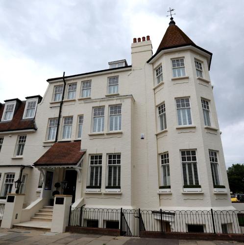 Tower Apartments — hotel in Southend-On-Sea